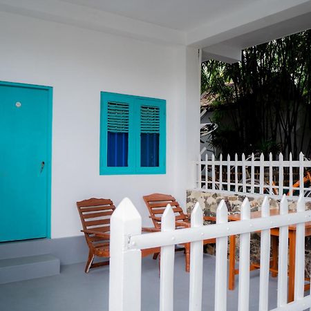 Asanka Surf House & Resturant Bed & Breakfast Midigama East Exterior photo