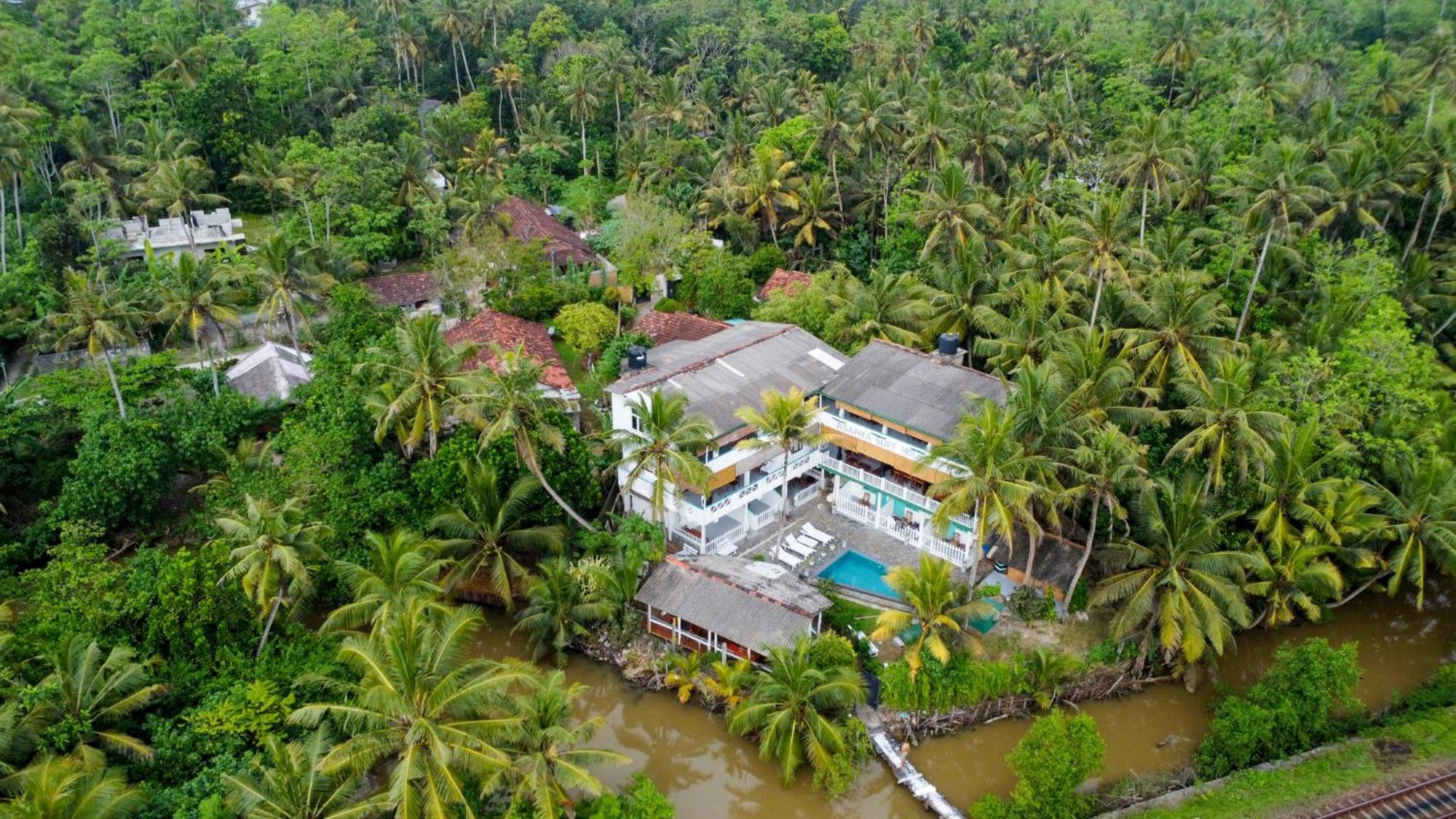Asanka Surf House & Resturant Bed & Breakfast Midigama East Exterior photo