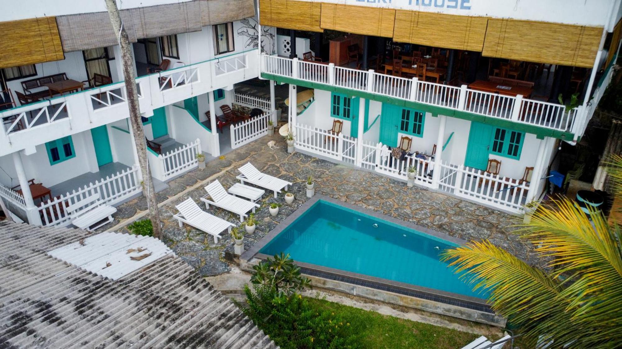 Asanka Surf House & Resturant Bed & Breakfast Midigama East Exterior photo