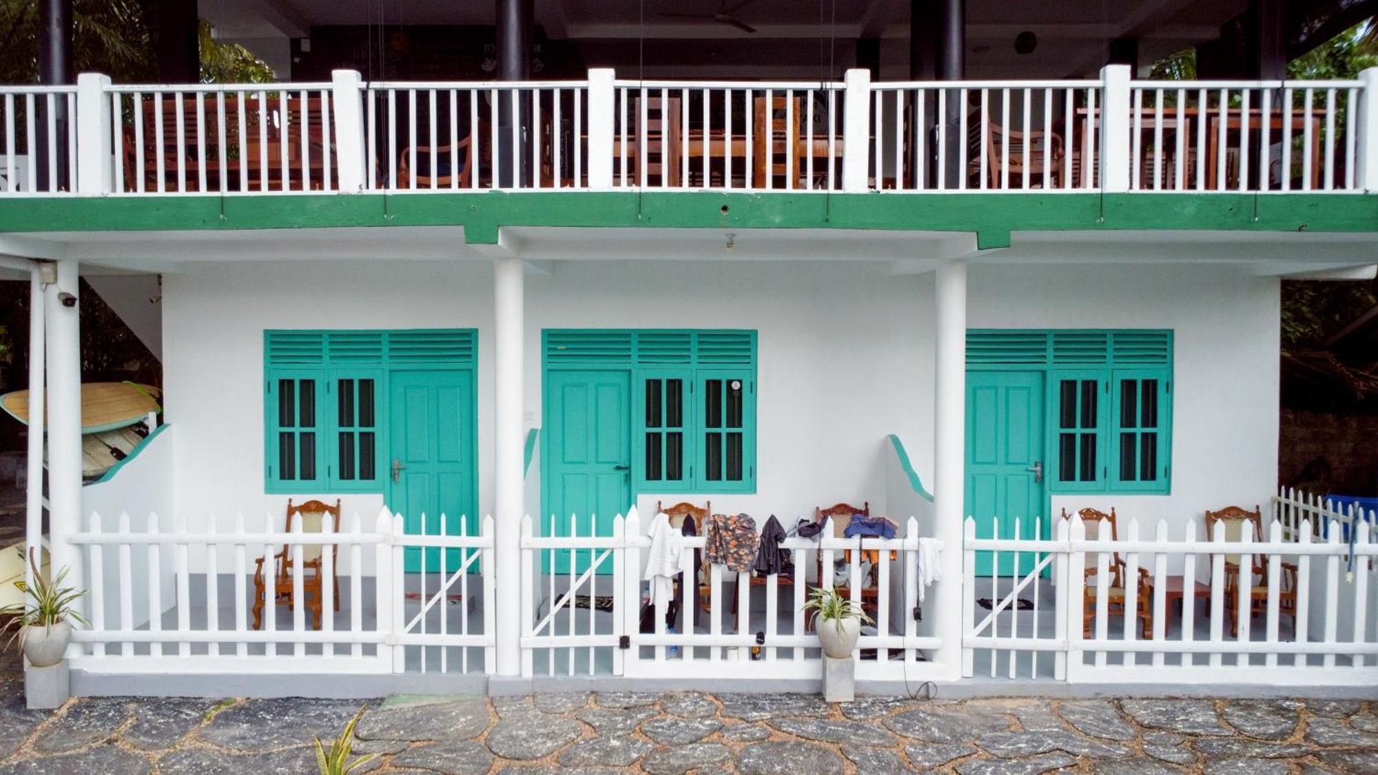 Asanka Surf House & Resturant Bed & Breakfast Midigama East Exterior photo
